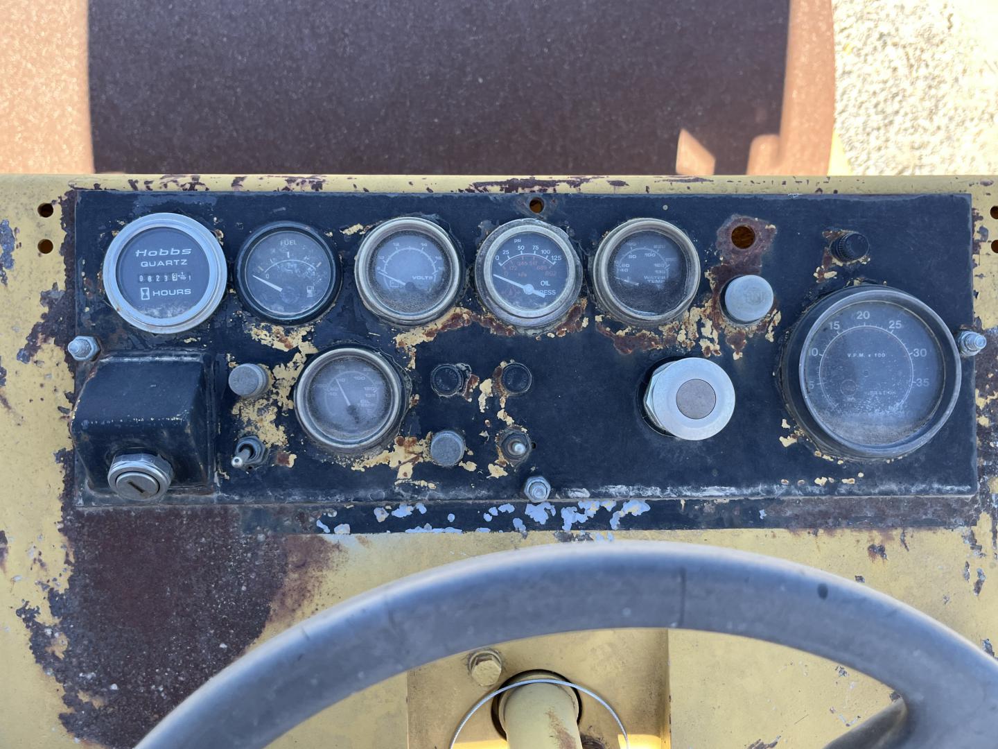 imagenes/INVOICE/2026/18665/COMPACTADOR_CATERPILLAR_433_14.JPG