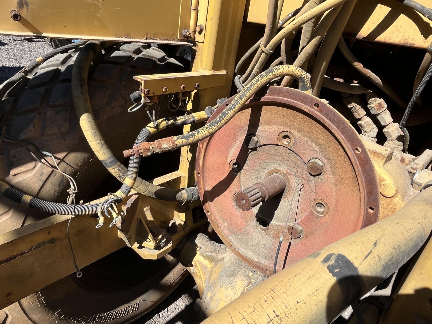 imagenes/INVOICE/2026/18665/COMPACTADOR_CATERPILLAR_433_18.JPG