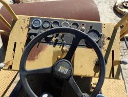 COMPACTADOR CATERPILLAR 433