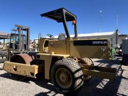 COMPACTADOR CATERPILLAR 433