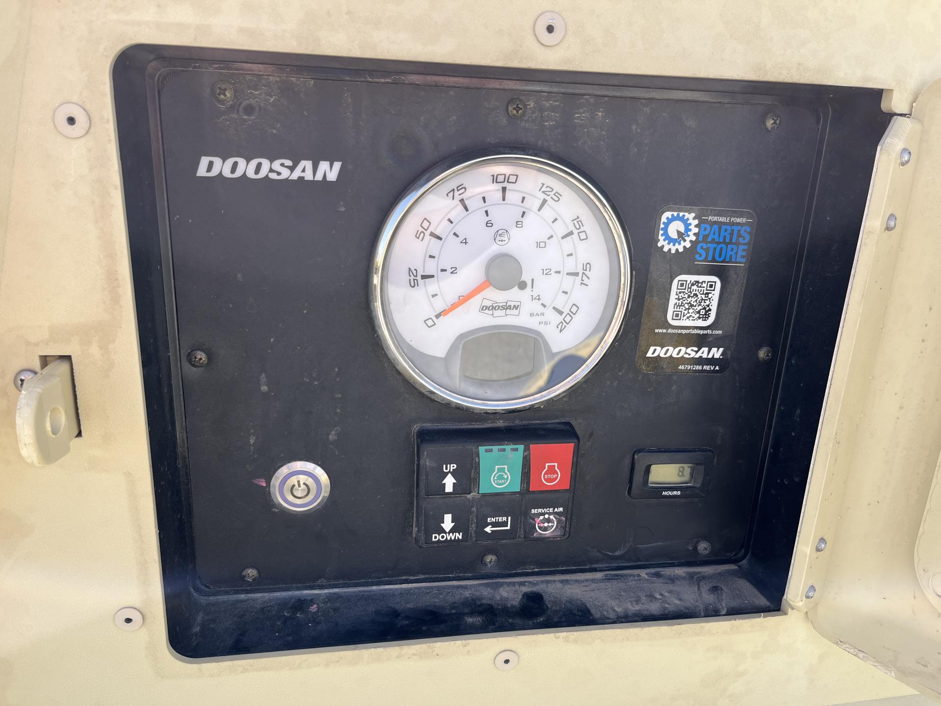 imagenes/INVOICE/2026/18671/COMPRESRO_DOOSAN_P185_CON_VACUN_UTILITI__13.JPG