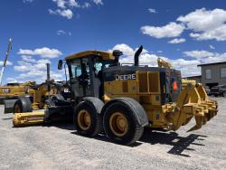 JOHN DEERE 772G
