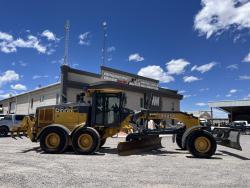 JOHN DEERE 772G