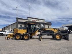 JOHN DEERE 772G