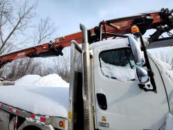 CAMION FREIGHTLINER 114SD CON GRUA ATLAS 345.2
