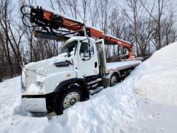 CAMION FREIGHTLINER 114SD CON GRUA ATLAS 345.2