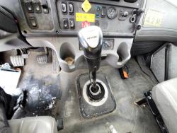 CAMION FREIGHTLINER 114SD CON GRUA ATLAS 345.2