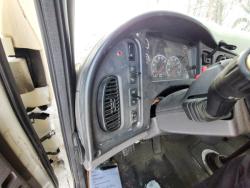 CAMION FREIGHTLINER 114SD CON GRUA ATLAS 345.2