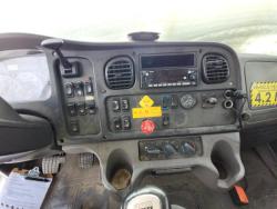 CAMION FREIGHTLINER 114SD CON GRUA ATLAS 345.2