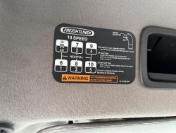 CAMION FREIGHTLINER 114SD CON GRUA ATLAS 345.2