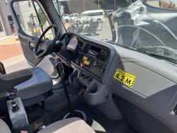 CAMION FREIGHTLINER 114SD CON GRUA ATLAS 345.2
