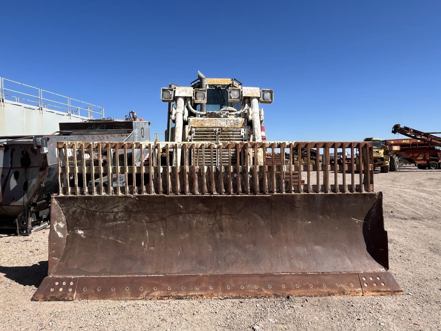 imagenes/INVOICE/2026/18696/Topador_frontal_Caterpillar_D6T_14.JPG