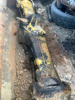 RETROEXCAVADORA CATERPILLAR 420F2