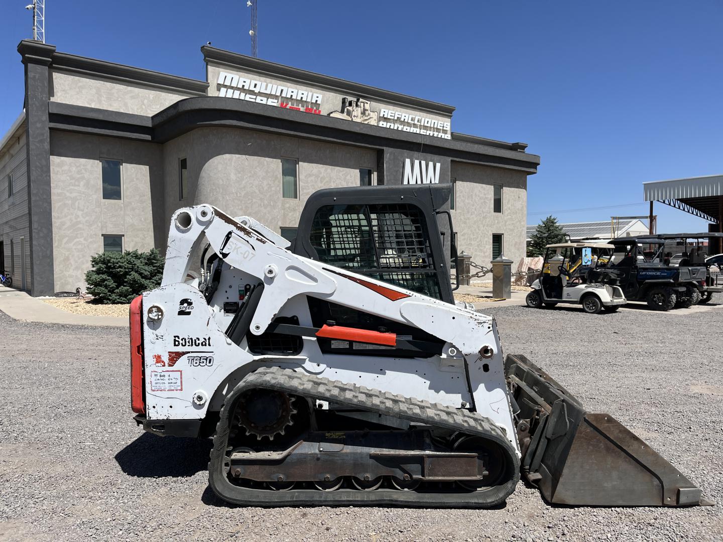 imagenes/INVOICE/2026/18702/MINICARGADOR_BOBCAT_T650_18.JPG