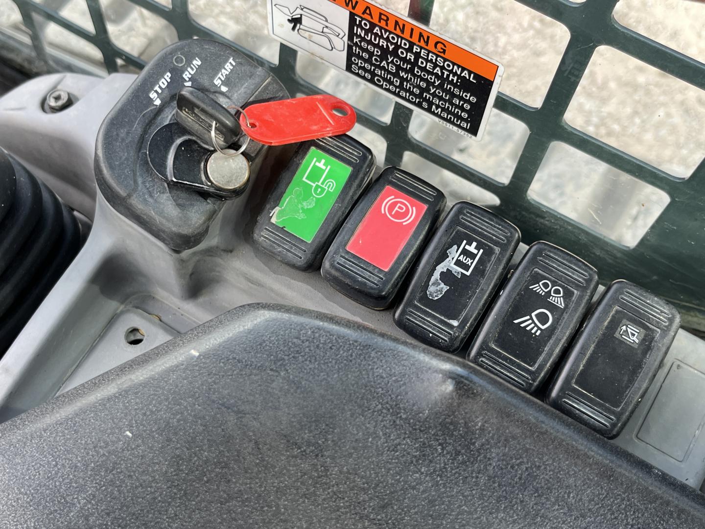 imagenes/INVOICE/2026/18703/Minicargador_Kubota_SVL65-2_26.JPG