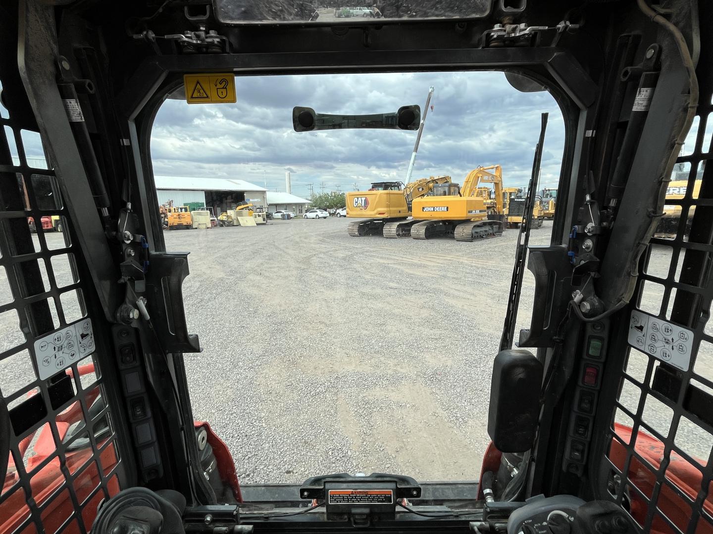 imagenes/INVOICE/2026/18704/MINICARGADOR_KUBOTA_SSV65_20.JPG