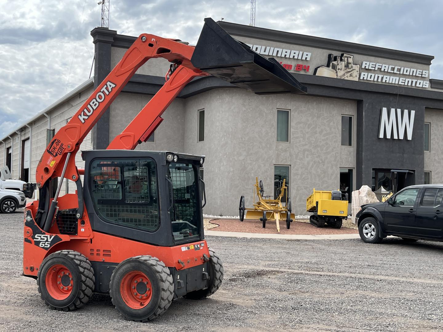imagenes/INVOICE/2026/18704/MINICARGADOR_KUBOTA_SSV65_35.JPG
