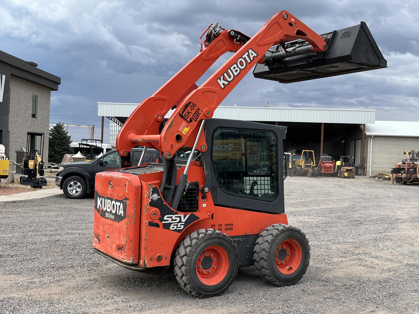 imagenes/INVOICE/2026/18704/MINICARGADOR_KUBOTA_SSV65_37.JPG