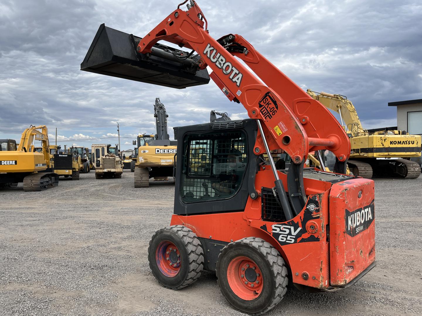 imagenes/INVOICE/2026/18704/MINICARGADOR_KUBOTA_SSV65_39.JPG