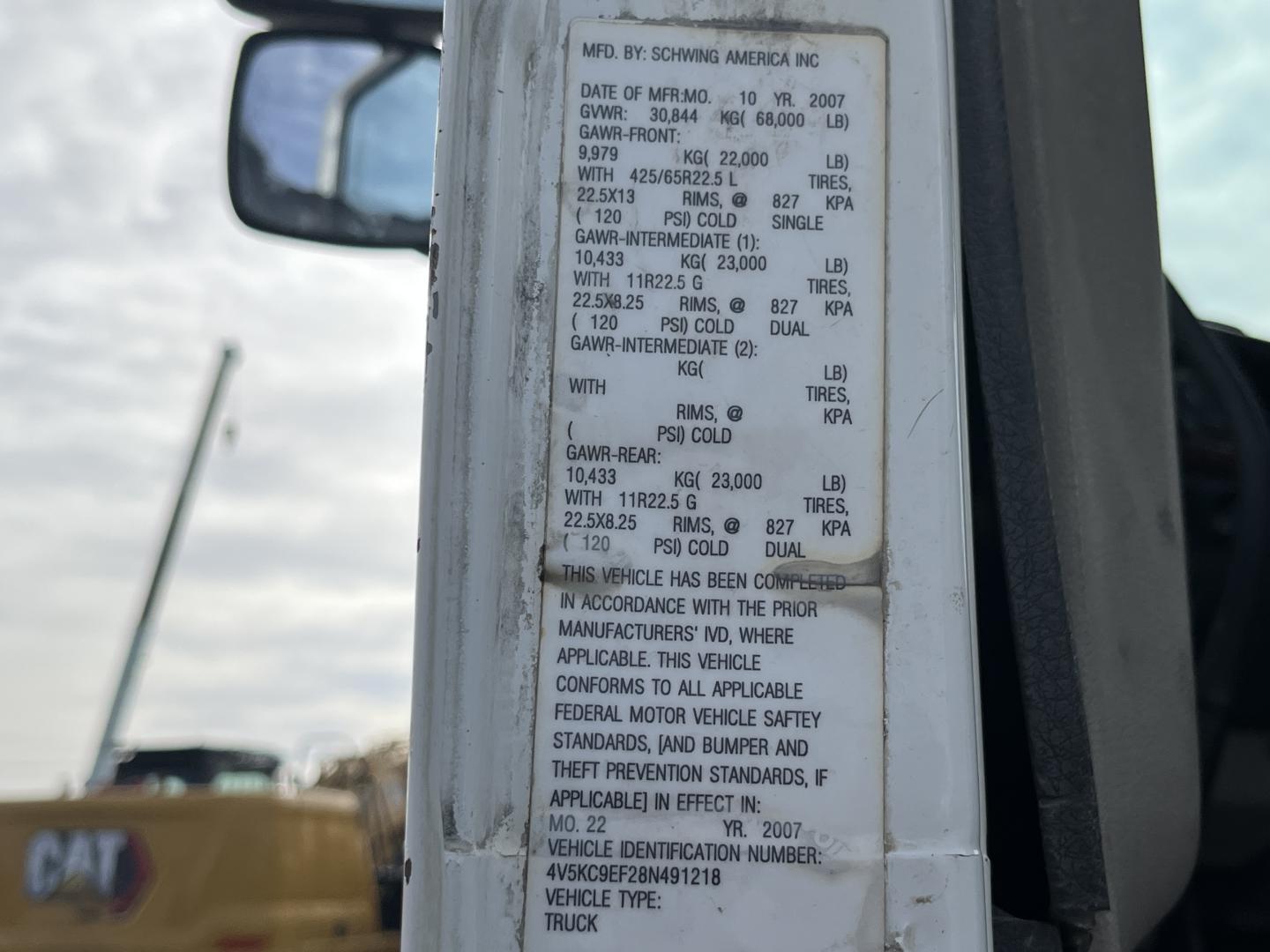 imagenes/INVOICE/2026/18707/CAMION_REVOLVEDOR_DE_CEMENTO_VOLVO_VHD_6X4_30.JPG