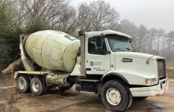 REVOLVEDOR DE CEMENTO VOLVO VHD 6X4