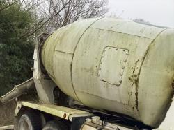 REVOLVEDOR DE CEMENTO VOLVO VHD 6X4