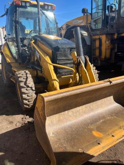 RETROEXCAVADORA CATERPILLAR 420E