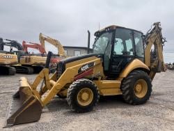 RETROEXCAVADORA CATERPILLAR 420E