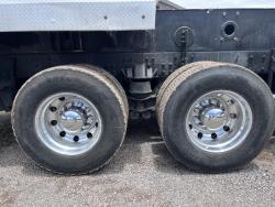 CAMION KENWORTH T880 CON GRUA NATIONAL NBT40