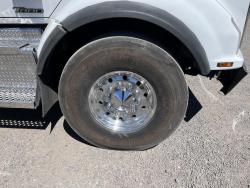 CAMION CON GRUA KENWORTH T880