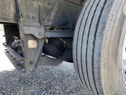 CAMION CON GRUA KENWORTH T880