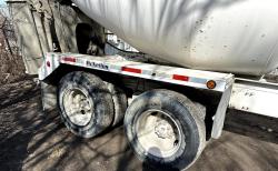 REVOLVEDOR DE CEMENTO VOLVO VHD64B200 