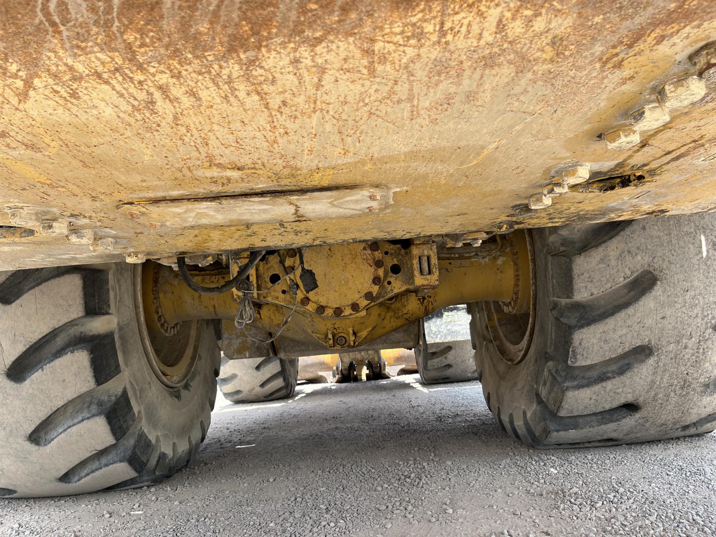 imagenes/INVOICE/2026/18732/Cargador_frontal_Caterpillar_988H_14.JPG