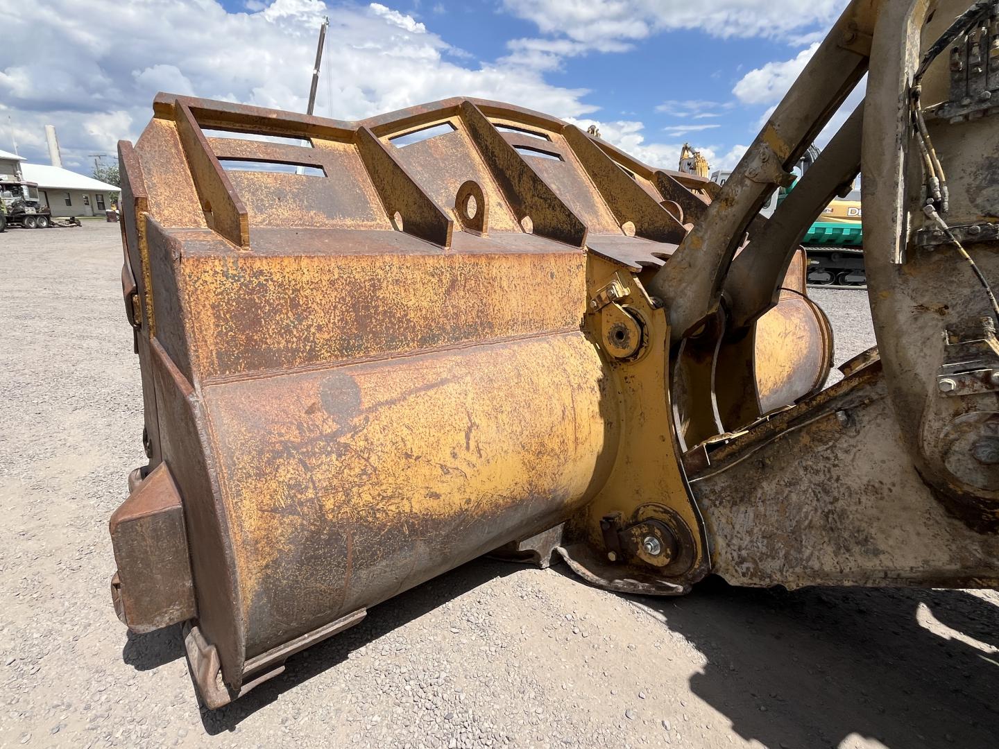 imagenes/INVOICE/2026/18732/Cargador_frontal_Caterpillar_988H_26.JPG