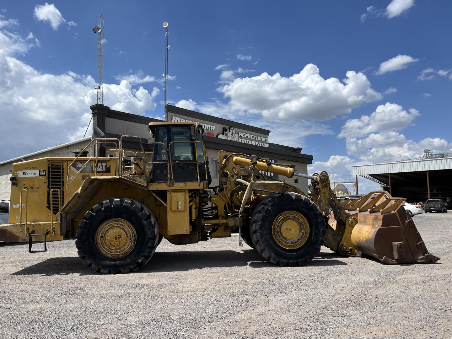 imagenes/INVOICE/2026/18732/Cargador_frontal_Caterpillar_988H_3.JPG