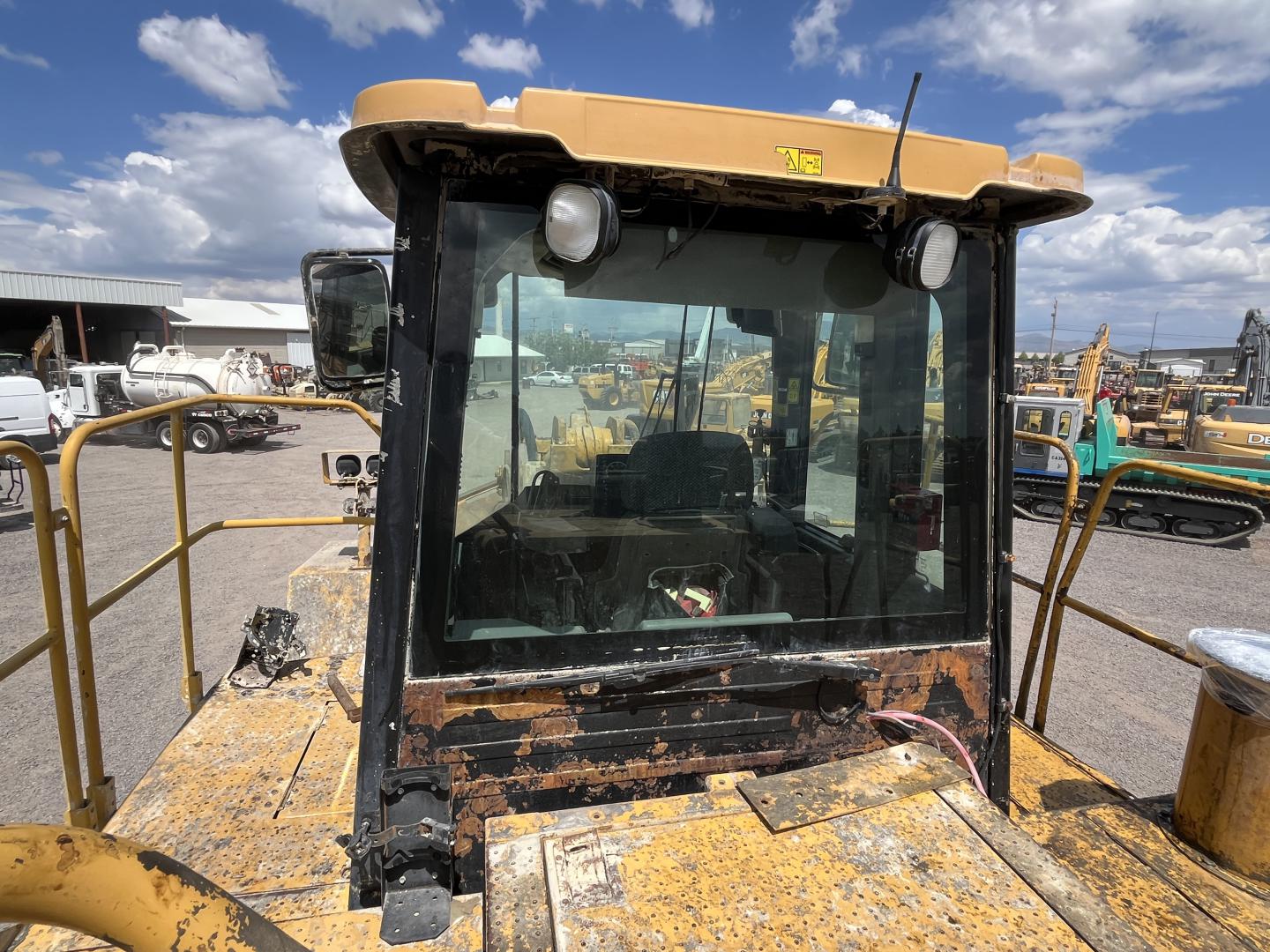 imagenes/INVOICE/2026/18732/Cargador_frontal_Caterpillar_988H_30.JPG