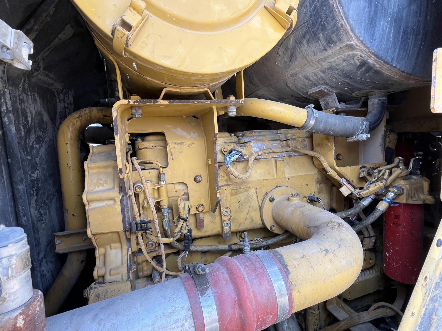 imagenes/INVOICE/2026/18732/Cargador_frontal_Caterpillar_988H_37.JPG