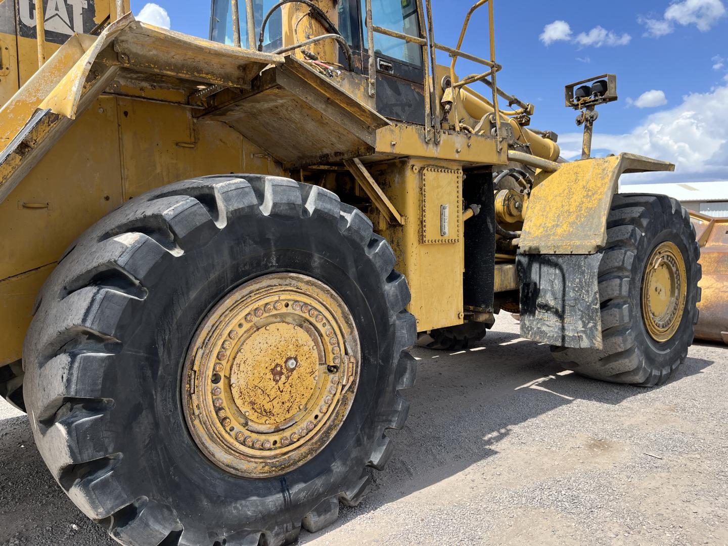 imagenes/INVOICE/2026/18732/Cargador_frontal_Caterpillar_988H_5.JPG