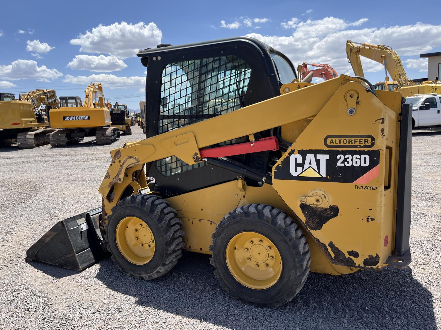 imagenes/INVOICE/2026/18737/MINICARGADOR_CATERPILLAR_236D_20.JPG