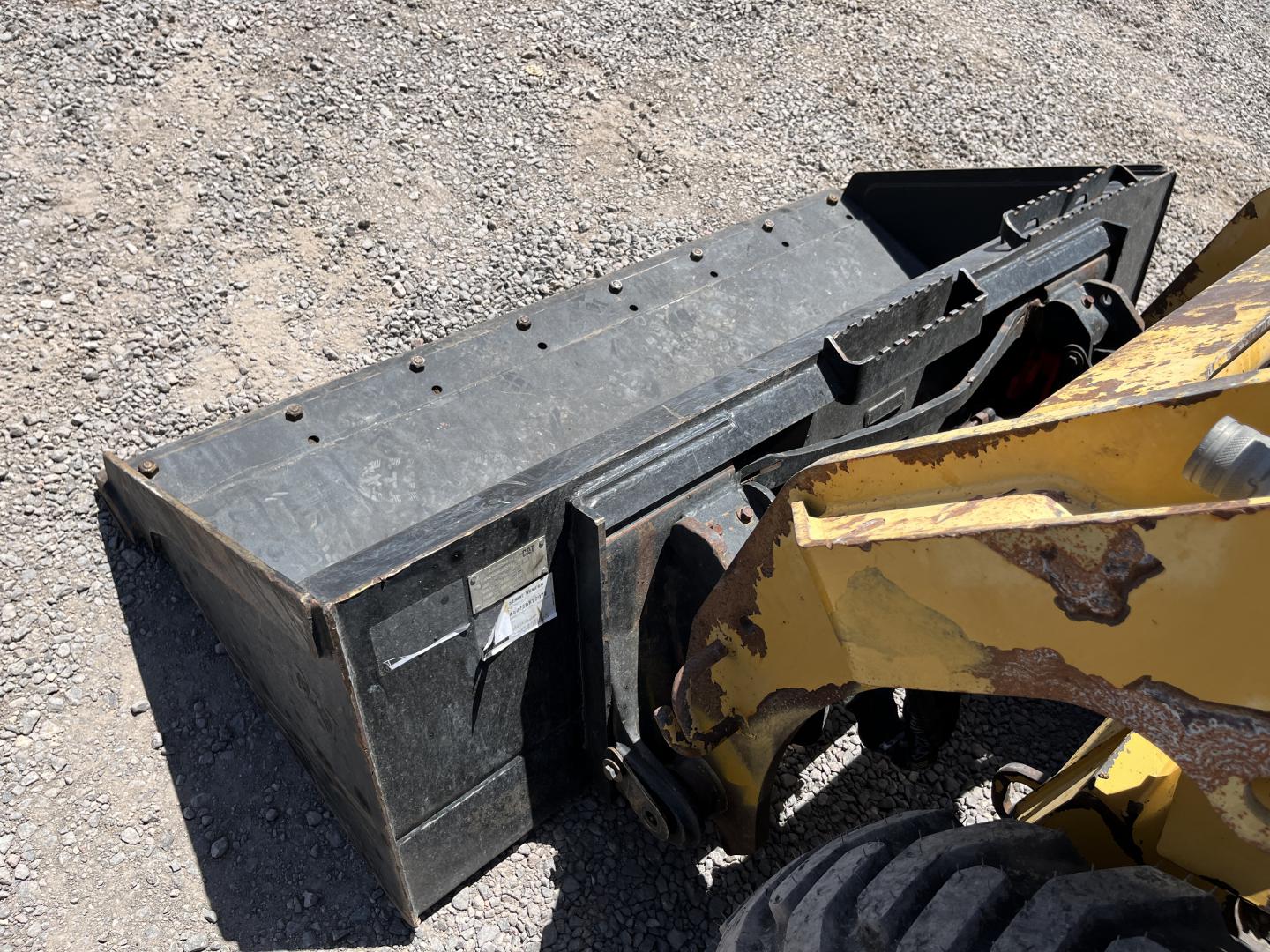 imagenes/INVOICE/2026/18737/MINICARGADOR_CATERPILLAR_236D_24.JPG