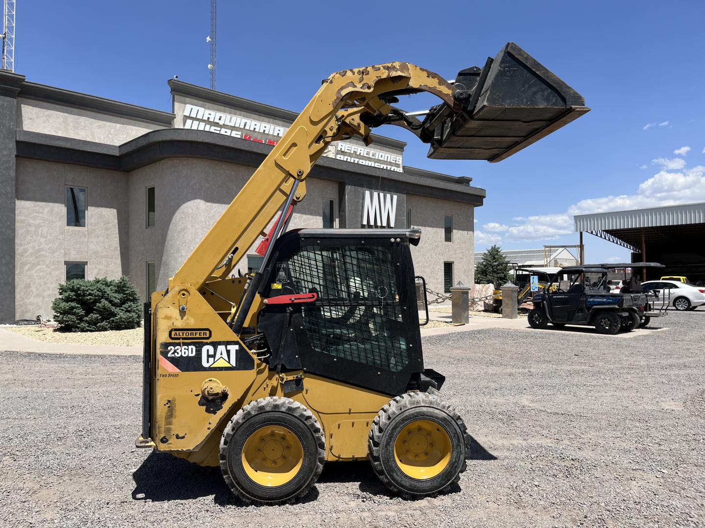 imagenes/INVOICE/2026/18737/MINICARGADOR_CATERPILLAR_236D_45.JPG