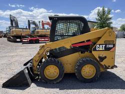 MINICARGADOR CATERPILLAR 236D