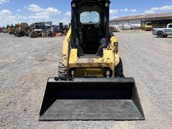 MINICARGADOR CATERPILLAR 236D