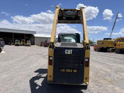 MINICARGADOR CATERPILLAR 236D