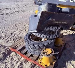 MINICARGADOR JOHN DEERE 3320G