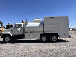 CAMION DE SERVICIO INTERNATIONAL 2554