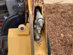 MINICARGADOR CATERPILLAR 236D