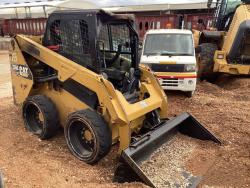 MINICARGADOR CATERPILLAR 236D