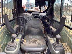 MINICARGADOR CATERPILLAR 236D