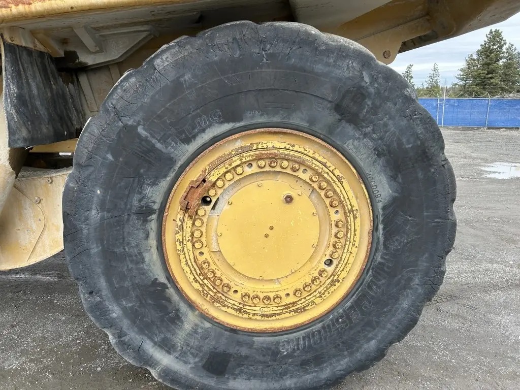 DOMPE ARTICULADO DE BAJO PERFIL CATERPILLAR AD55B - Venta de Maquinaria ...